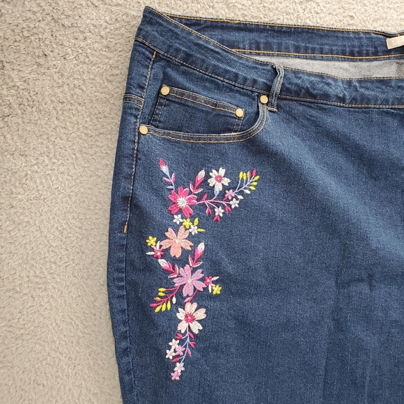 Woman Within Cropped Jeans Embroidered Floral Womens Plus Size 36W Blue - Picture 5 of 10